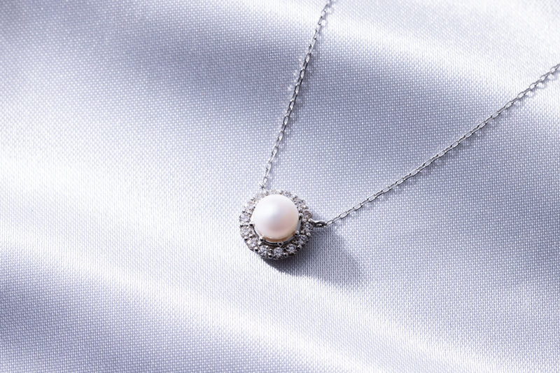 PT950 Akoya Pearl 5.5mm Natural Diamond 0.18ct Pendant Made in JAPAN - YUUKI JEWELLERY JAPAN