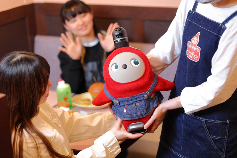 LOVOT CAFE Café menu featuring anime-style robots and exclusive gifts (reservation required) - Kawasaki City Store