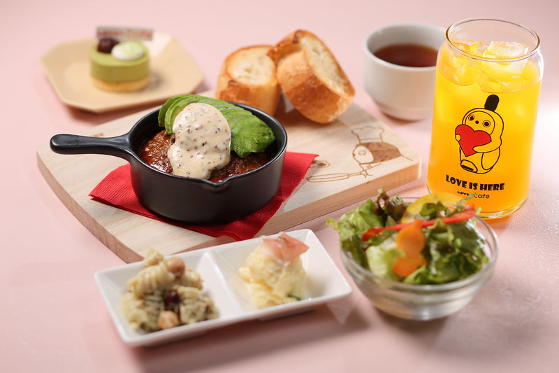 LOVOT CAFE Café menu featuring anime-style robots and exclusive gifts (reservation required) - Kawasaki City Store